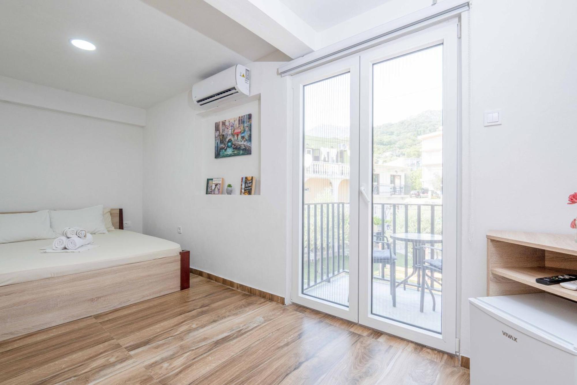 Sumice Inn Petrovac Extérieur photo